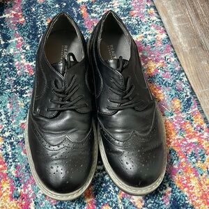 Kenneth Cole black wingtips